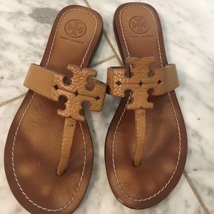 Tory Burch Moore flat sandal  size 7